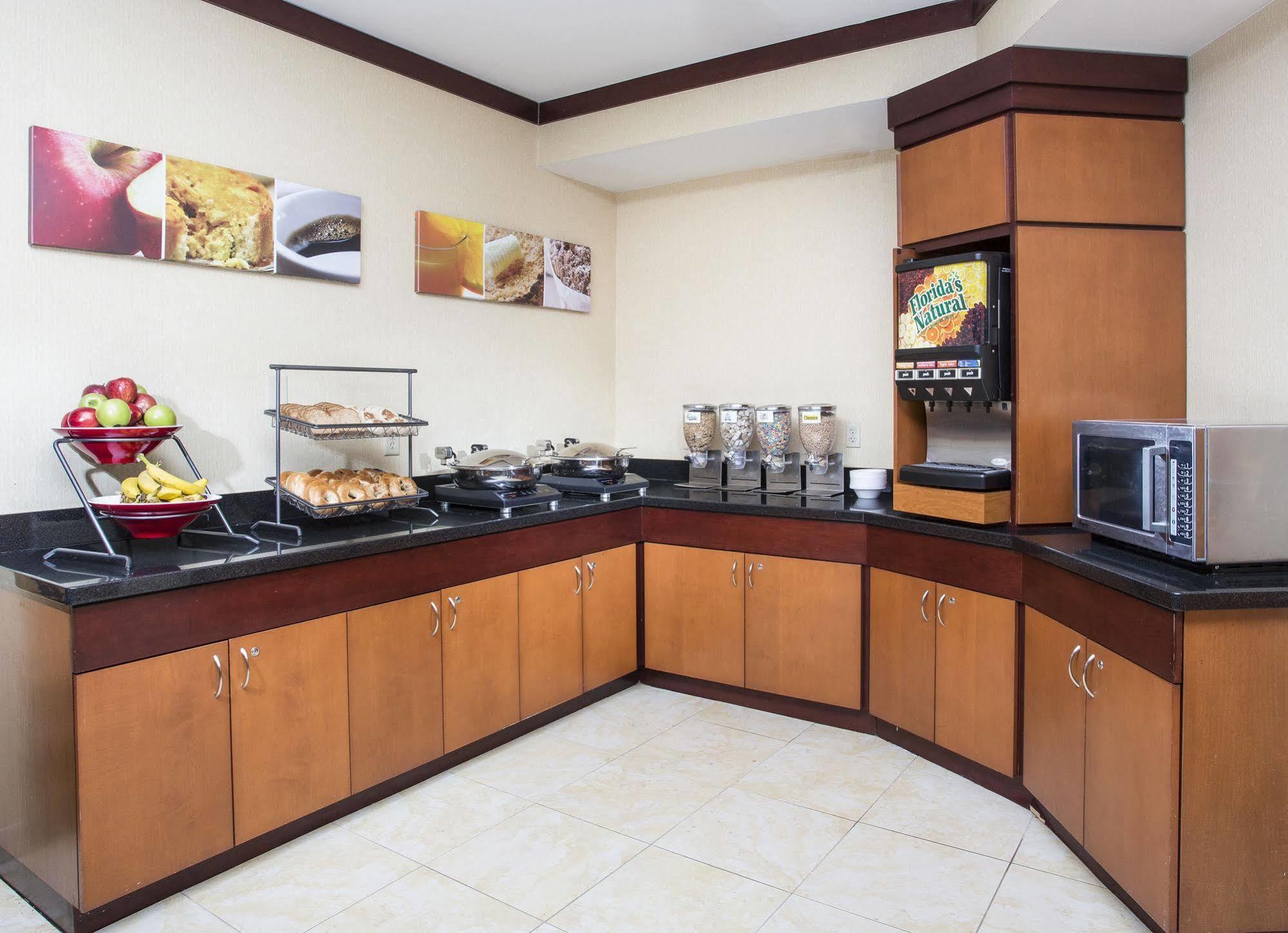 Fairfield Inn By Marriott Forsyth Decatur Екстериор снимка